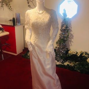 Amy Lee Hilton bridal dress ivory size 10